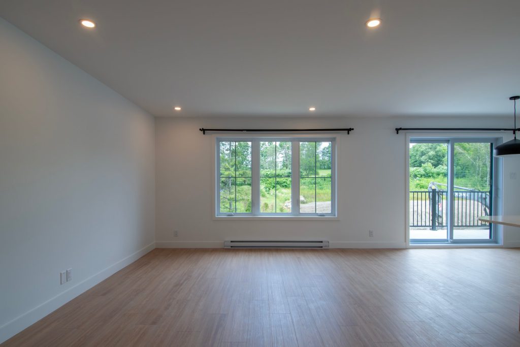 Condominium – 25, Ch. Dyer, app. 6, Sutton