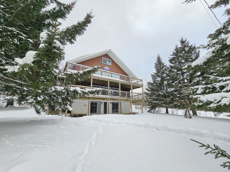 Condominium – 387, Rue Maple, Sutton