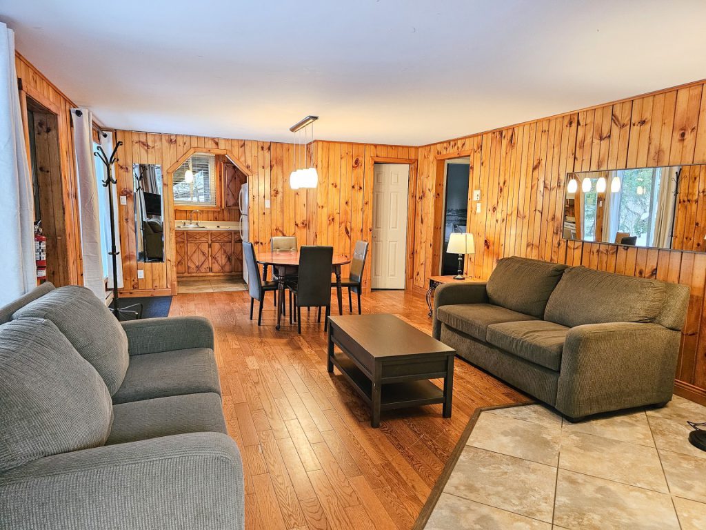 Condominium – 387, Rue Maple, Sutton