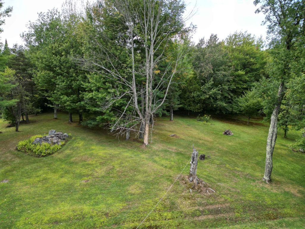 Lot – Ch. Thompson, Sutton