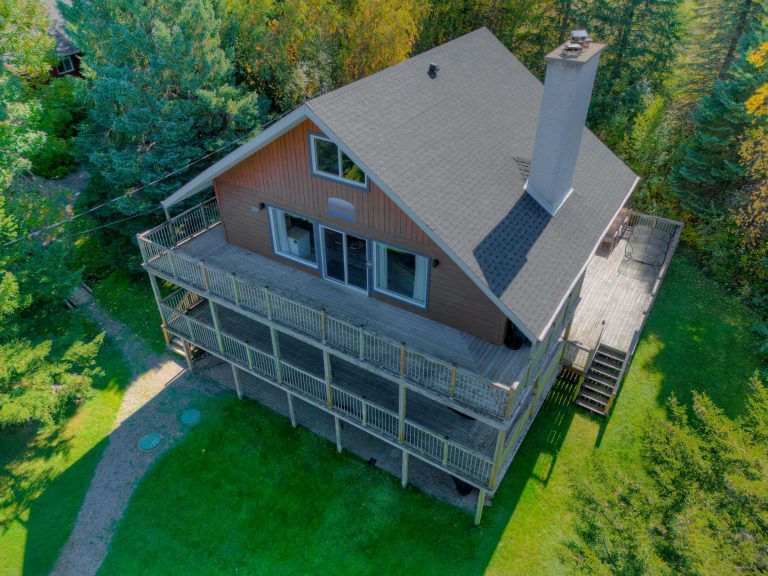 Triplex – 387, Rue Maple, Sutton